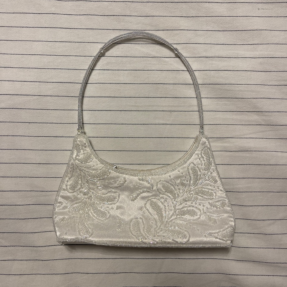 Elegant White Embroidered Women's Bag